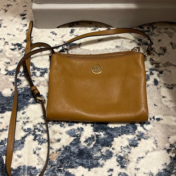 MICHAEL Michael Kors Handbags - Used Michael Kors crossbody